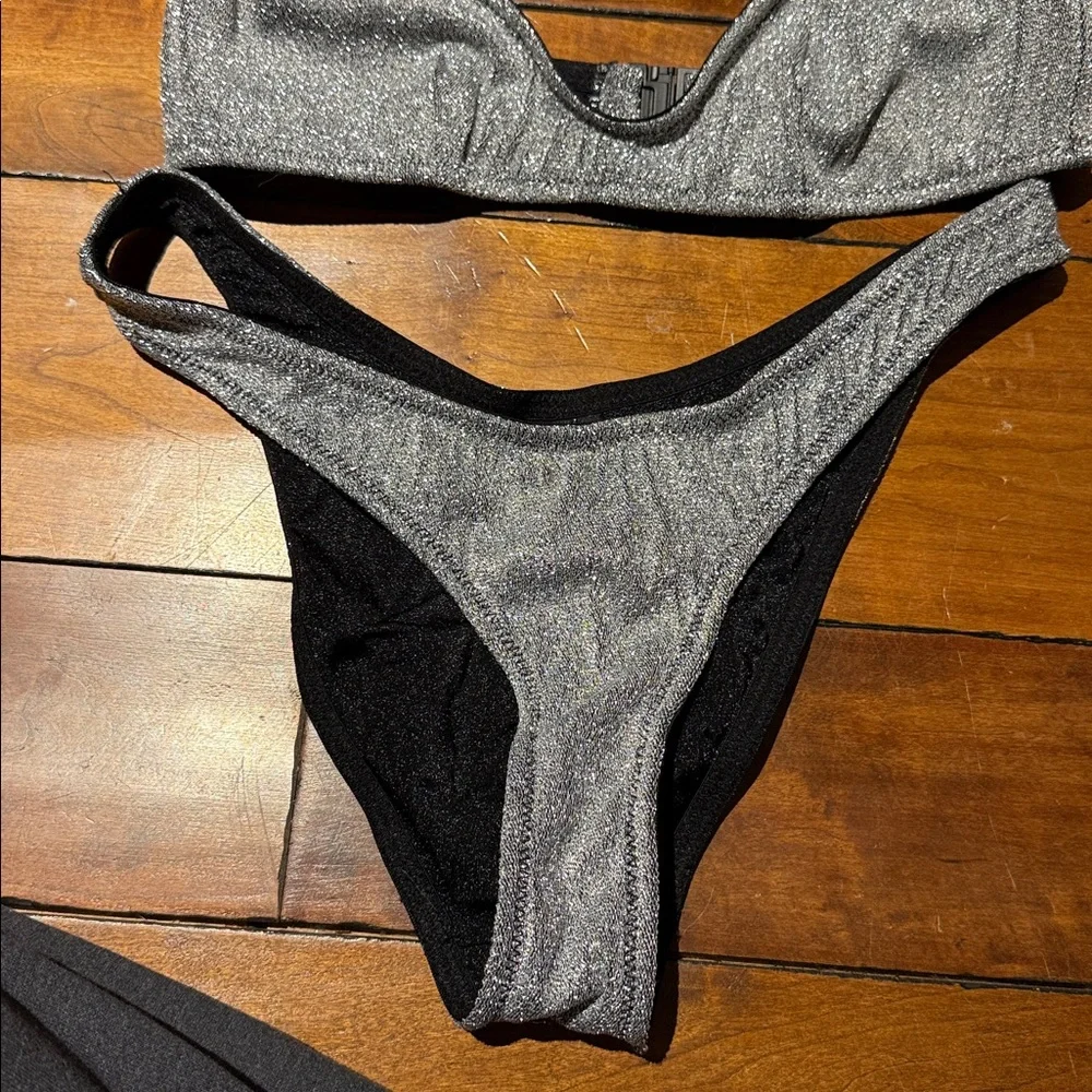Triangl Sparkly Silver Bikini Set Medium Top & Bottom - Picture 3 of 6